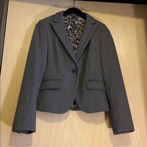 Express fitted suit jacket with silk interior